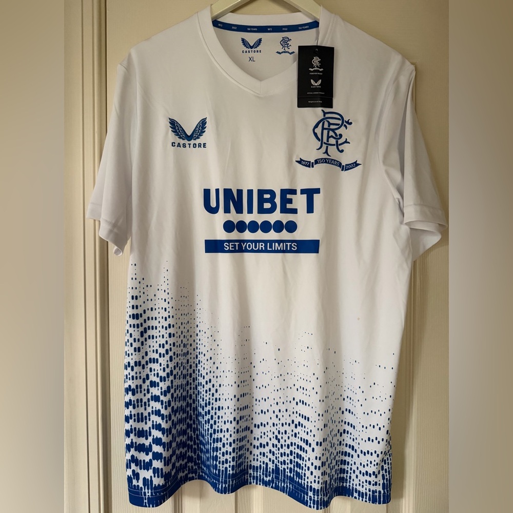 Rangers FC Soccer Jersey Castore Men’s Size XL NEW with Tags!
